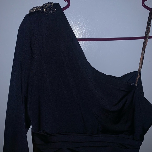 BLACK SIMPLE DRESS. size 8. Brand new - Picture 5 of 6